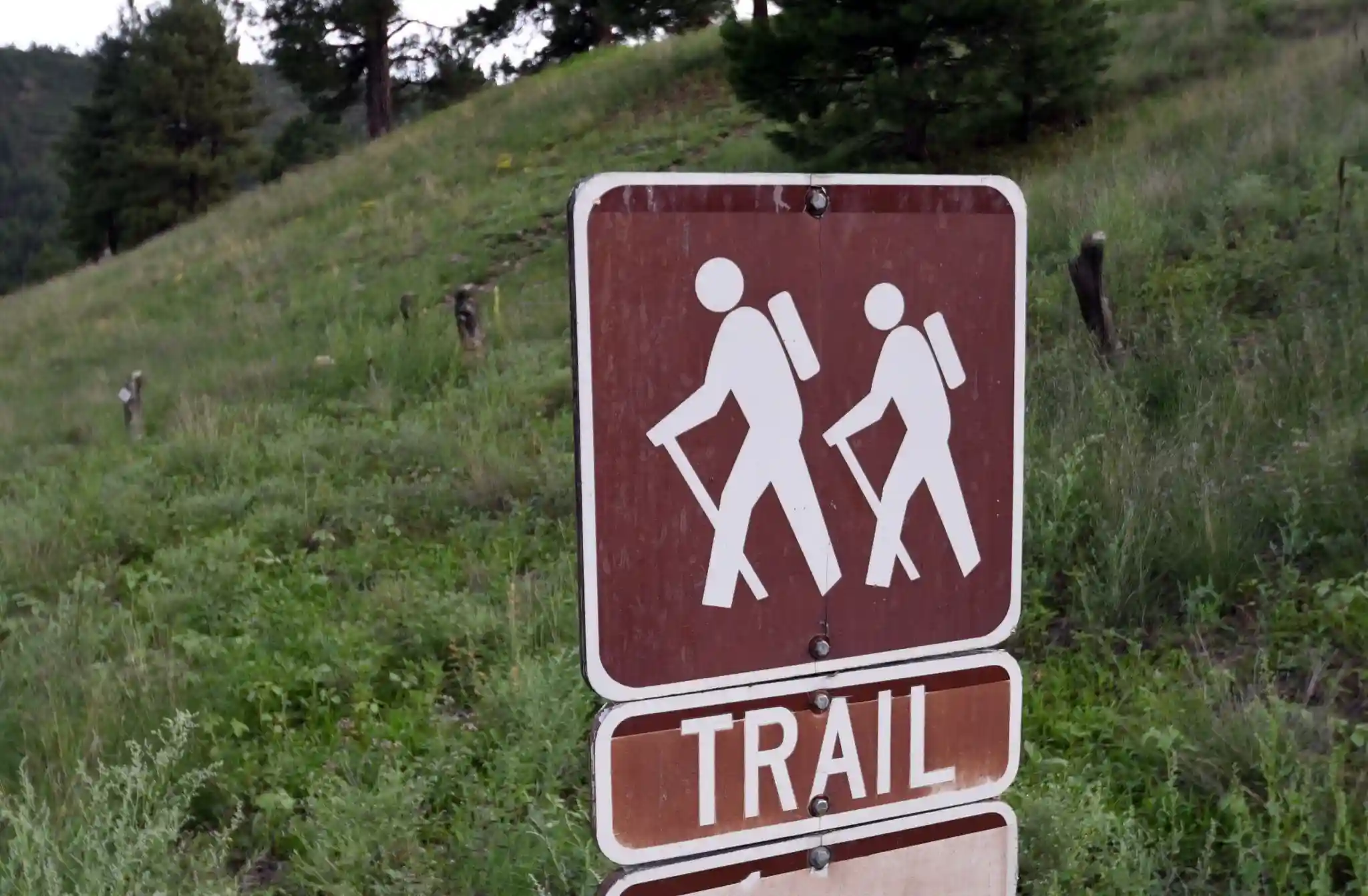 hiking safety tips